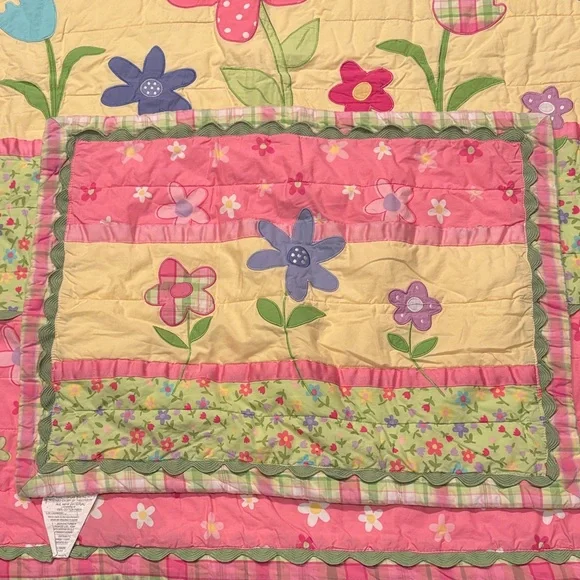 Do Your Room.Floral Patchwork Quilt - Pink and Yellow includes pillow sham